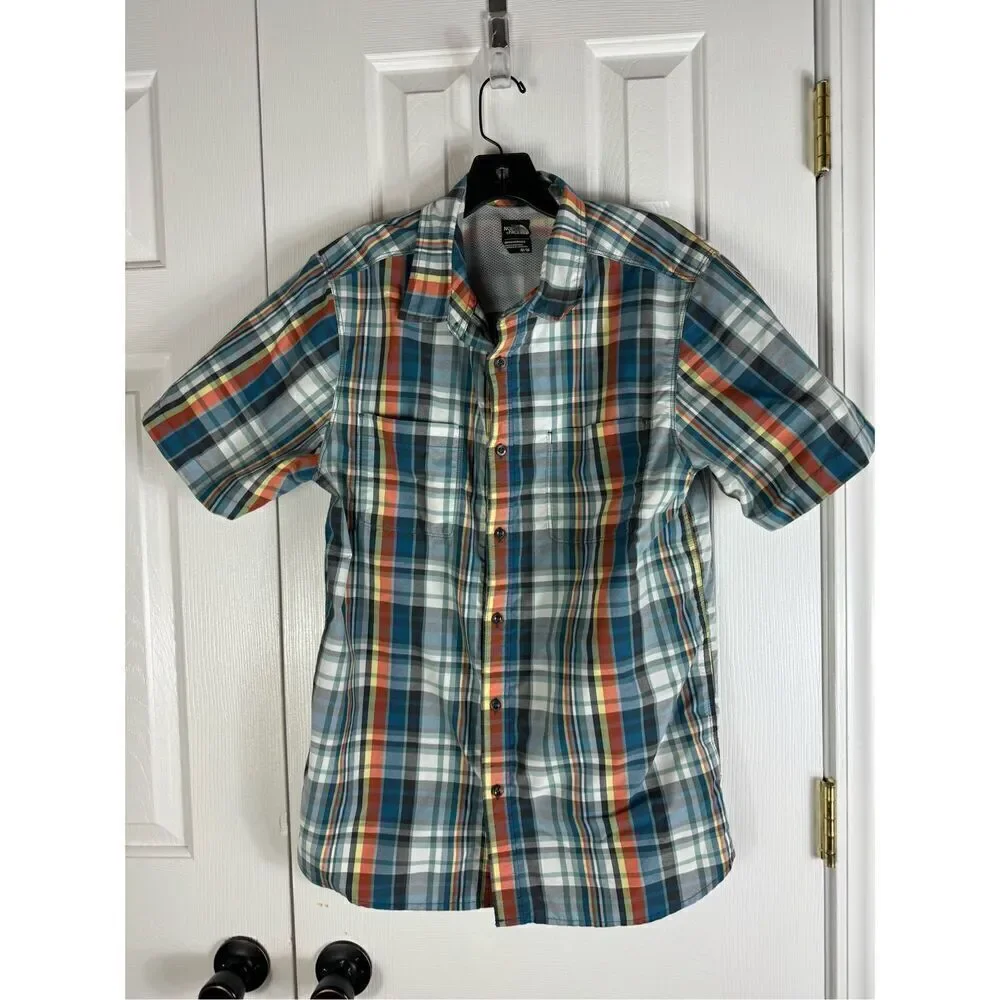 The North Face Mens Plaid Button Up Shirt Size M
